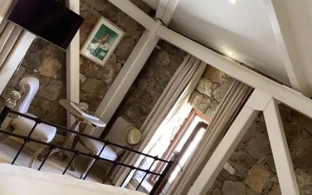 Sonef House Hotel