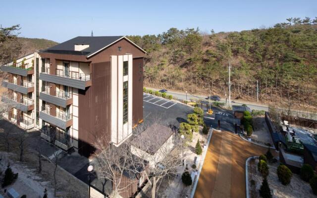 Tomonoya Hotel & Ryokan Gyeongju
