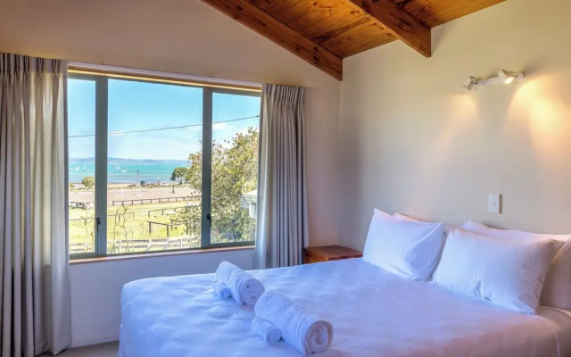 Tikirau Bay Views in Oneroa