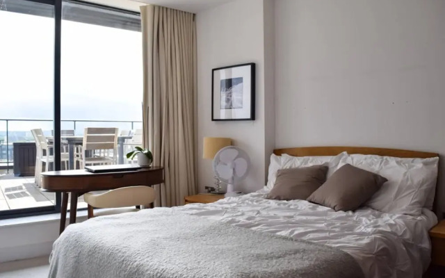 2 Bedroom Penthouse In Trendy Bermondsey