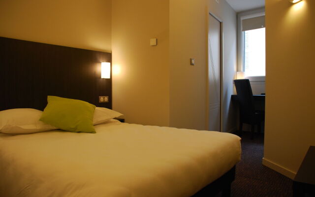 Ruthenium Hotel