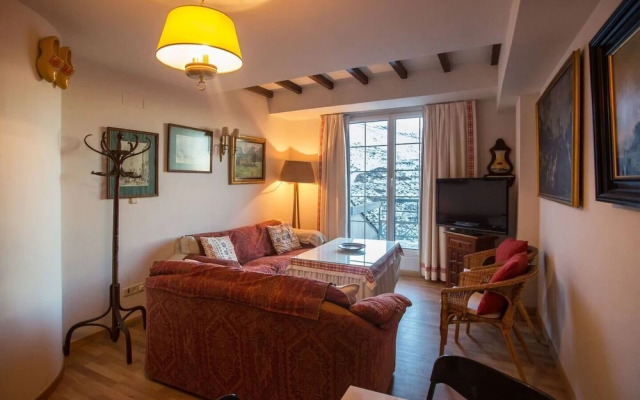 Montebajo Cove by Keywii, 6pax, Sierra Nevada