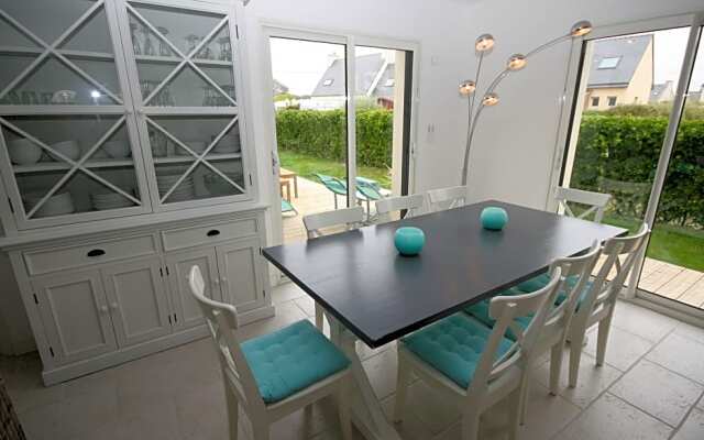 Modern villa in Plouneour-Trez  with private pool