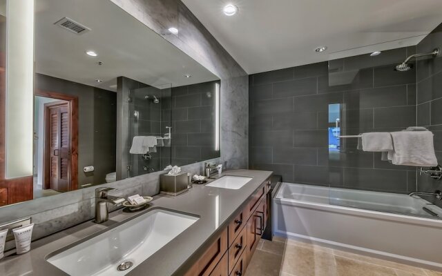 Luxury 2br Steps From Heavenly Village & Gondola 2 Bedroom Condo by RedAwning