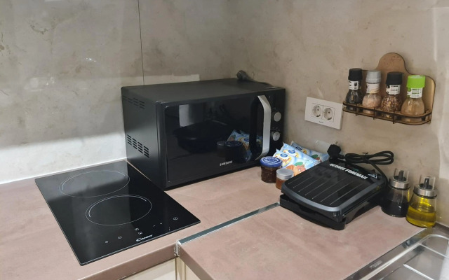 Sunny Apartment - Blloku Tirana, near Lake