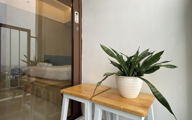 Modern Look Studio at LRT City Jatibening Apartment
