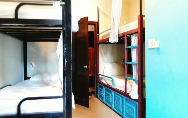 4sisters Hostel