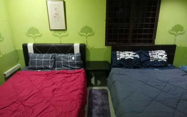 Oriental Riverside Guesthouse