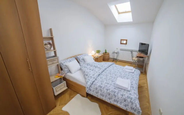 Apartment F9