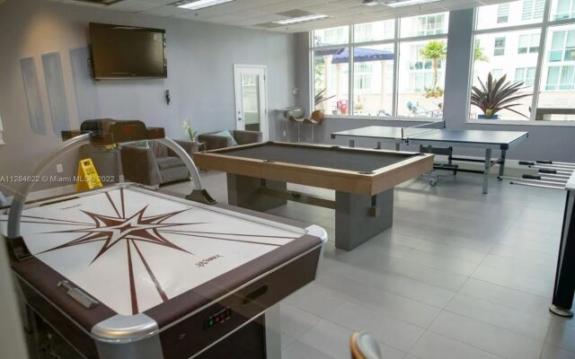 Modern Brickell Condo With Amazing Bay Views