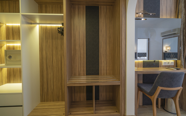 Kleopatra Celine Hotel