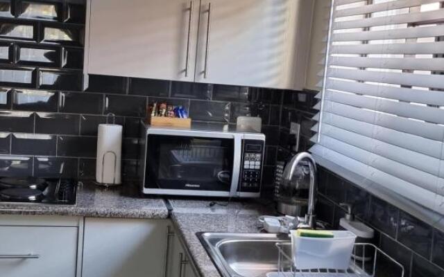 Koena Court (Unit 2) - With Uncapped Fiber Wi-Fi