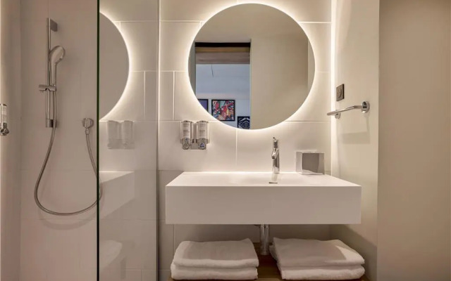 Hampton by Hilton Lyon Airport