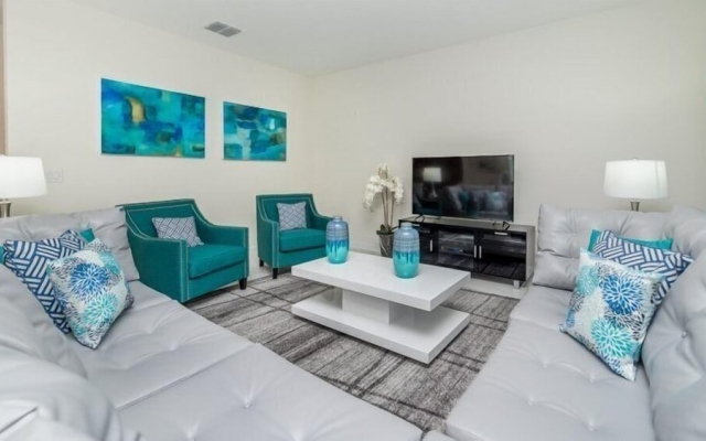 6BR Pool Home in ChampionsGate