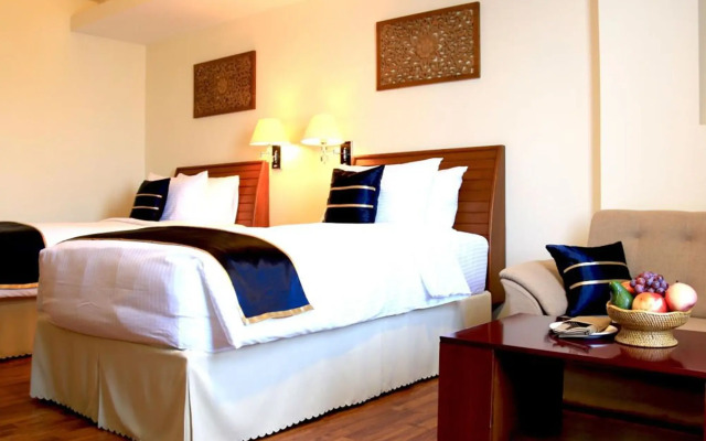 Eastern Palace Hotel