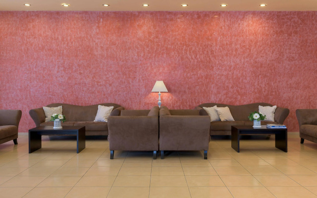 Memphis Beach Hotel