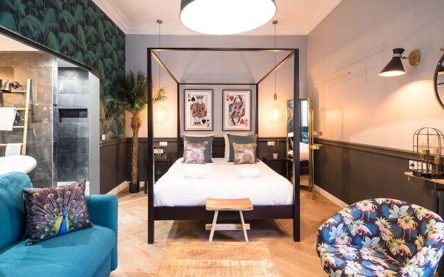 The Royal Elysée Suite