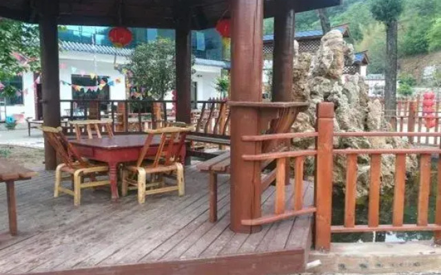Baotianman Shanshui Inn