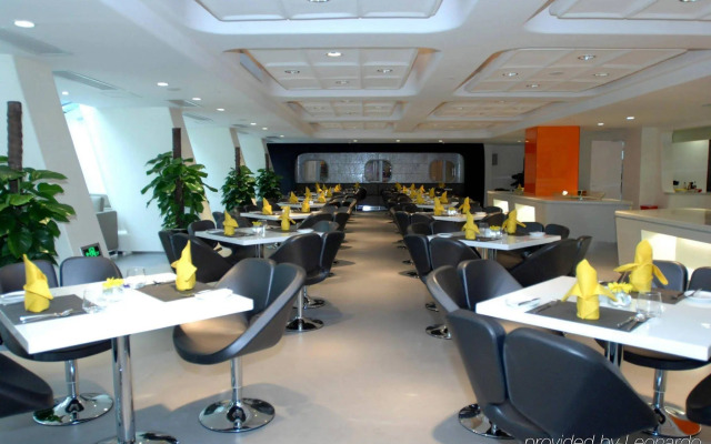 Parkview O.city Hotel