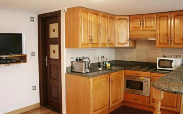 Hyde Park Economy Apartments
