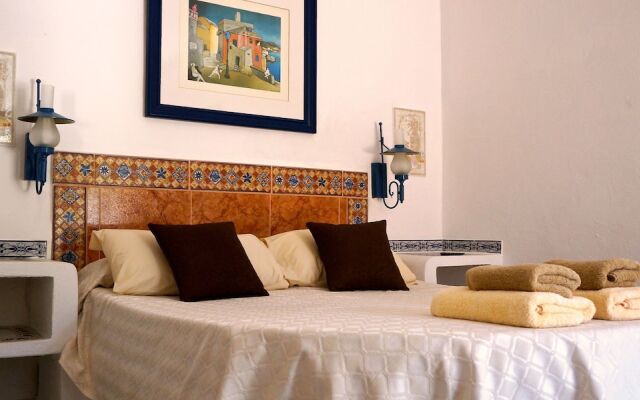 Granada Apartments