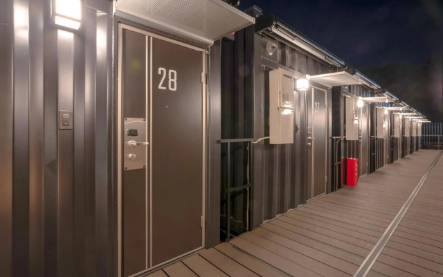 HOTEL R9 The Yard Narita Airport West