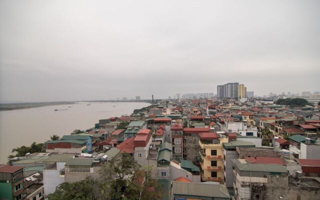 RedDoorz Plus near Benh Vien 108