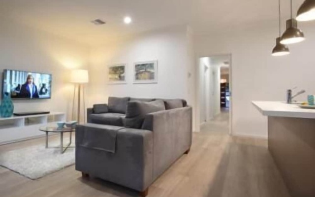 Renmark River Villas and Boats & Bedzzz – Guest Rooms – Renmark