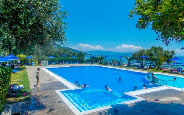 Manto On The Beach Apartments