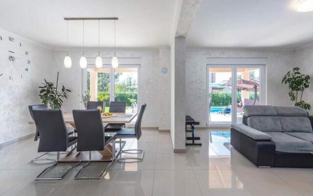 Villa 3M