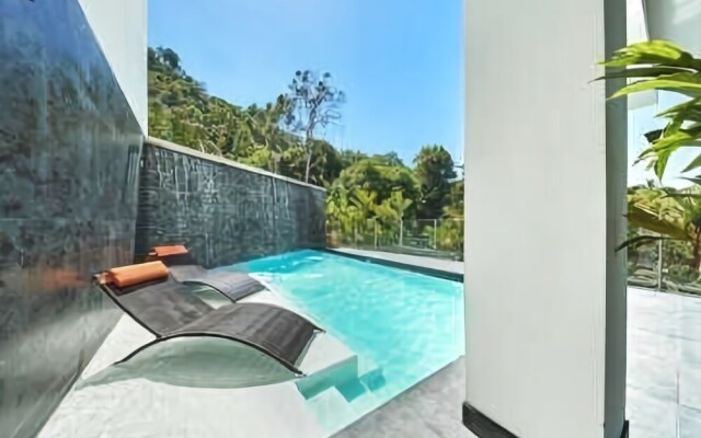 Sunset Blvd 502 (2A) - 3 Br Condo