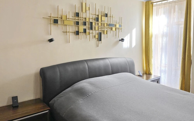 Rare 1-bed Church Converted Apartment in London