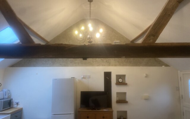 Cozy Cabin Retreat in Gloucestershire
