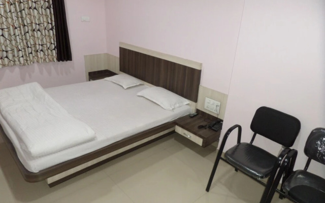 Hotel Amit Plaza