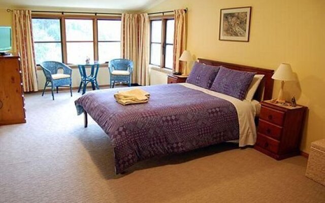 Mole Creek Lodge