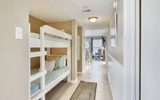 Seascape 2201 - 2 Br Condo