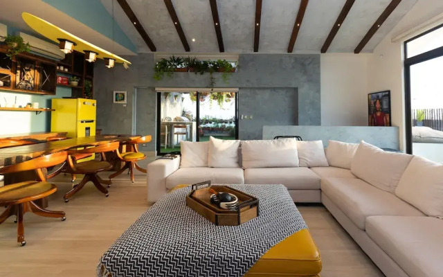 The Penthouse by Acomodo