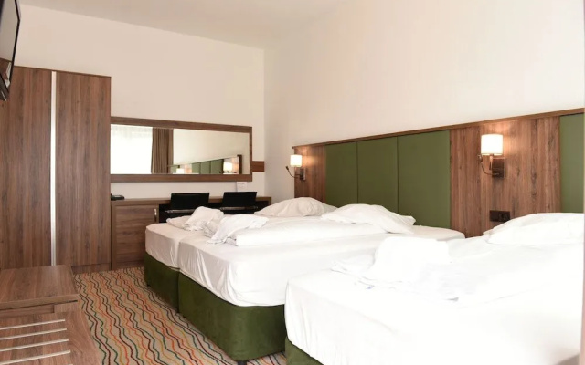 Hotel Olive Inn