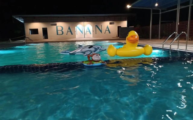 Banana Resort Sadao