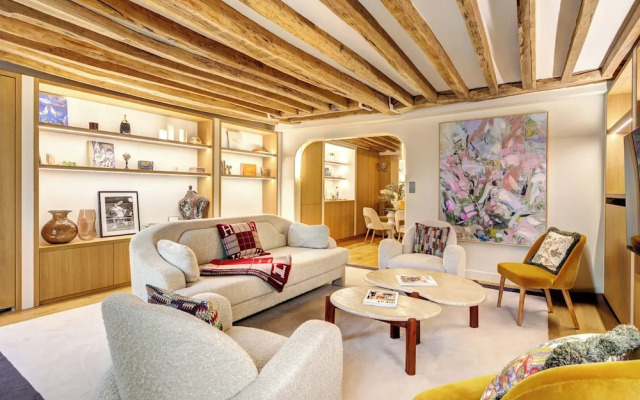 Champs Elysees AC Luxe with Terrace