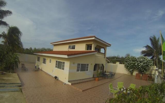 Santa Cruz Homestay Angochi House