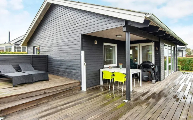 6 Person Holiday Home in Hejls