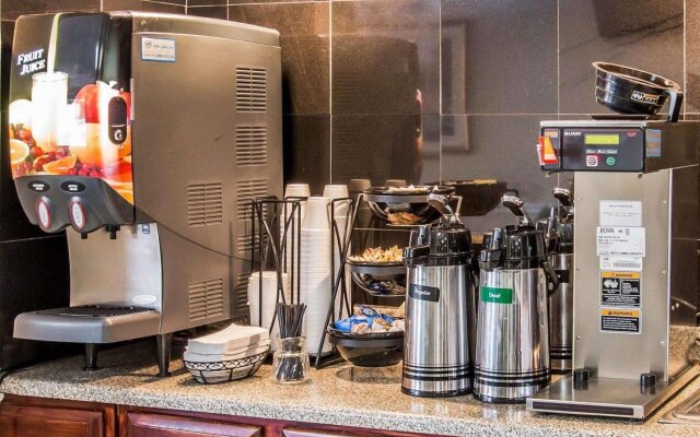 Econo Lodge Richmond Hill