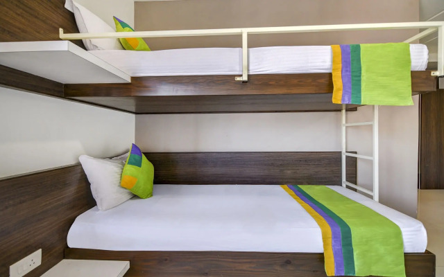 Hotel Sri Sai Suites