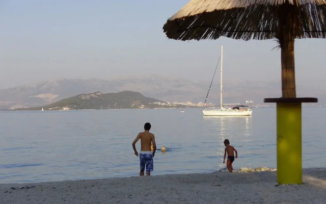 Boris - Close to the sea With Parking - H