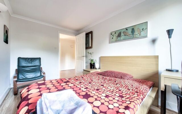 Comfortable Apartment Next To Holyrood Park