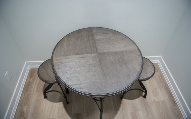 Furnished Downtown Toronto Suites