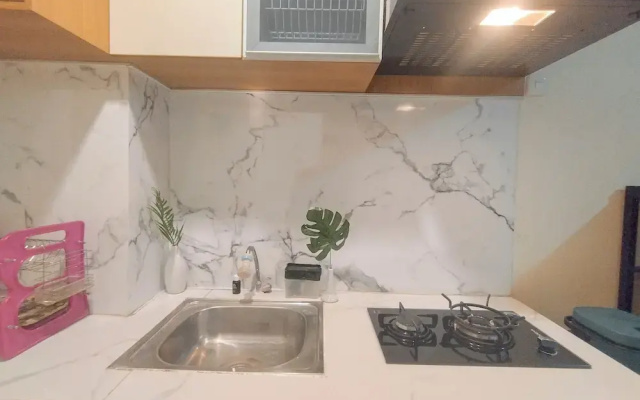 Modern Look Studio Near Iph School At Bale Hinggil Apartment