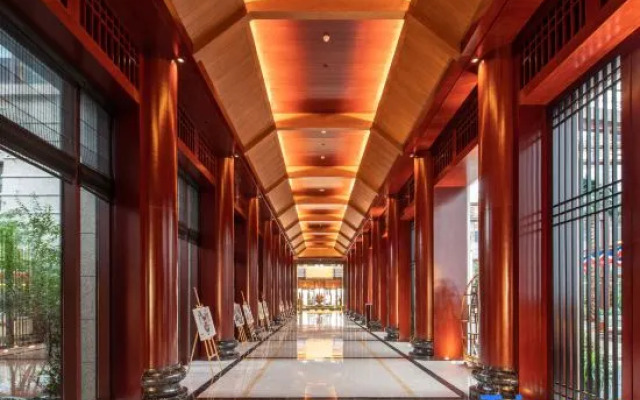 East Tai Lake Grand Hotel