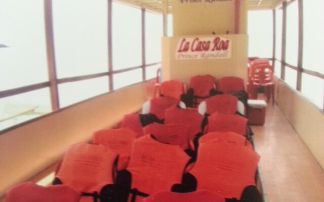 La Casa Roa Hostel